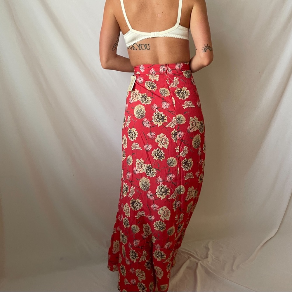Flynn Skye | Wrap it up Skirt in Floral Fireworks - Picture 2 of 4